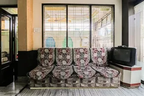 OYO 47975 Girnar Guesthouse - Image 2
