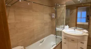 Apartamento en primera línea de playa 38 - Image 2