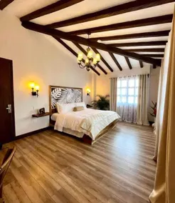 WR Boutique Hotel - Image 2