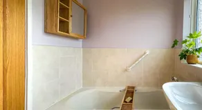 Cosy 2 Bedroom Home - FREE Parking & Garden with BBQ - Image 4