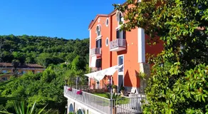Villa Elvira - Image 2