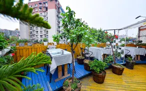 Smile in Long Time No See Youth Hostel - Jinli Square - Image 3
