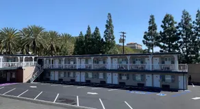Riviera Motel - Image 5