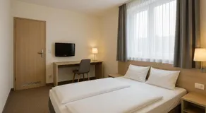 Hotel M Kennedy - Image 2