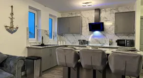 2 Bedroom Lavish Apartment Prince Street Bridlington Sleeps 5 Netflix HARBOUR LOCATION - Image 2
