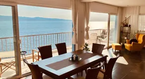 Blue Beach Villa with BBQ, Wifi and Stunning View - Image 2