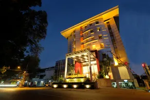 Lampion Hotel Solo - Image 2