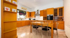 Spacious 144sqm flat near Mount Ymittos - Image 5