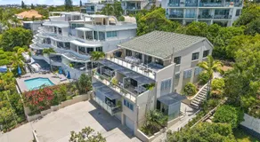 Crystal Shores Sunshine Beach - Image 5