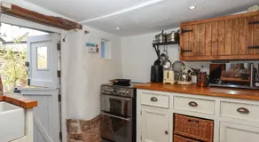 Carpenter's Cottage - Image 3