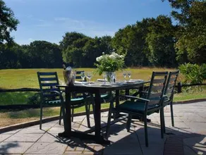 Crouchers Hotel - Image 4