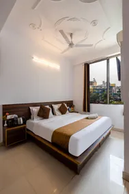Hotel Indra Palace - Image 4