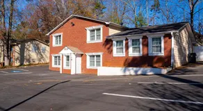 Charming 3 Bedroom Home with Spacious Living and Convenient to Shopping & Interstate - Image 4