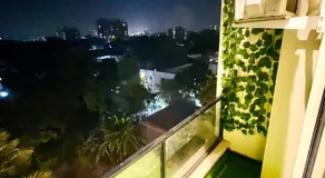 Premium Studio Apartment Zameen Aurum Gulberg - Image 3