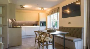 Arran Shores Luxury Shorefront Garden Terrace Apartment 7 - Image 3