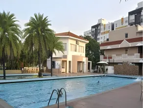 League Hotels and Banquets - Image 2