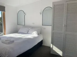 Champ Villa - Image 2