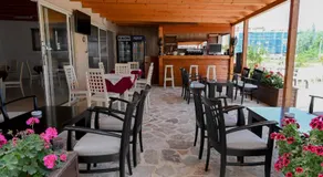 Max Kriti Hotel - Image 4