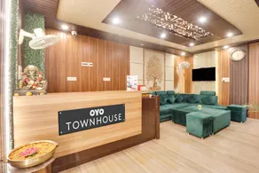 Townhouse Hotel Rooftop - Image 3