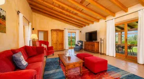 Maison de campagne \"Can Xerpeta\" avec vue sur les montagnes, piscine privée et Wi-Fi - Image 2