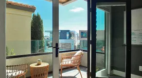 Naples Luxury Retreat - 3 BDR Stay for 6 w Rooftop Patio - Image 5