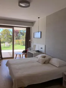 Bel Etage Luxury Rooms - Image 5