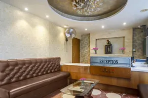 Collection O THE CROWN HOTEL - Image 3