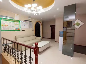 Yian Business Hotel - Image 2