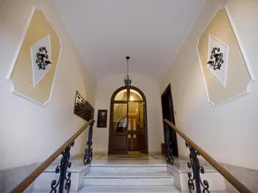 Dem Guest House - Image 5