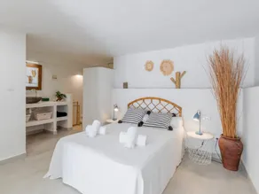 Scenic Villa, Costa Blanca - Image 2