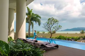 Luxury Sea View Apartment - Image 3