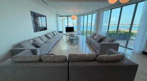 Elegant 5BR Villa with Private Pool & Private Beach Access Durrat Al Bahrain - Image 4