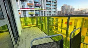 Stratford 2 bedroom Apartment with 2 Bathrooms & Great Links - Image 5