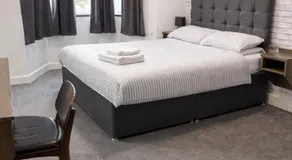 Beverley Hotel - Image 2