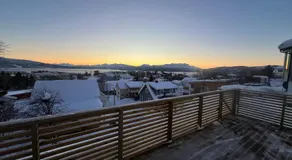 Large and stylish 4-Bedroom home in the city center - Image 5