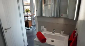 Hafen Oase - 2 Hausboote, 2 Whirlpool, 1 Sauna, Wellness - Image 2