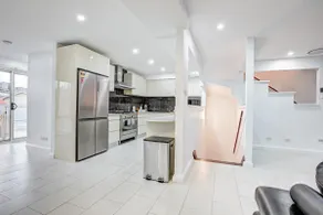 Lakeview Family Retreat: Canberra-Cozy Townhouse! - Image 3