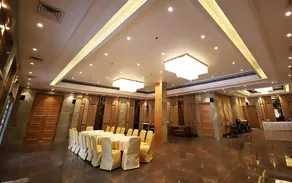 Lemonade Hotel - Image 5