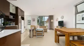 Modern Stay in Campbell Near Canberra Centre - Hosted by Canstay - Image 2