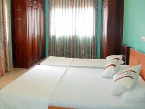 Hill Top Apartment - Image 5