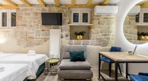 Miara Luxury Rooms - Image 2