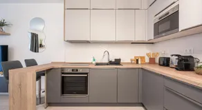 Heroes Square Apartment - Image 5