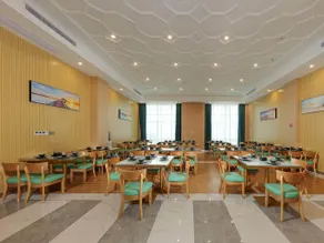 Vienna International Hotel Longchang Gold Sand Era Mall - Image 5