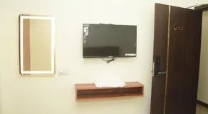 Mano Residency by NIRA Hospitality- Just 3 Kms from Meenakshi Amman Temple - Image 4