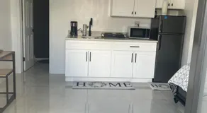 Luxury Stay Near Hard Rock Stadium - Image 4