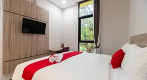 RedDoorz Plus near Senayan City - Image 2