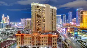 MGM Balcony Strip F1 Race View Luxury Penthouse - Image 5