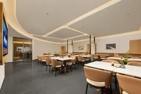 Atour Hotel Wuhan Hankou City Plaza Houhu Avenue - Image 4