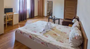 Hotel West - Image 2