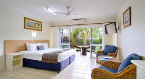 Cairns Queenslander Hotel & Apartments - Image 2